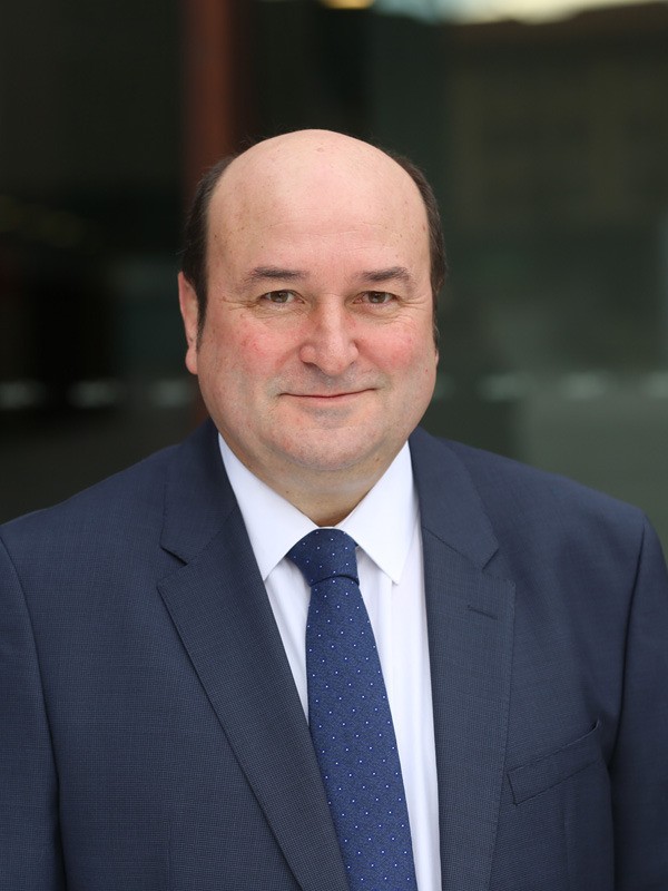 Andoni Ortuzar Arruabarrena.