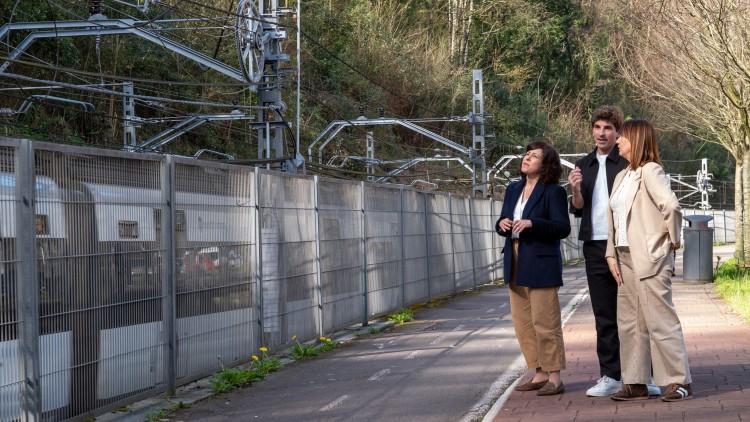 Jon Insausti encarga un anteproyecto para cubrir las vías del Topo en Amara Berri