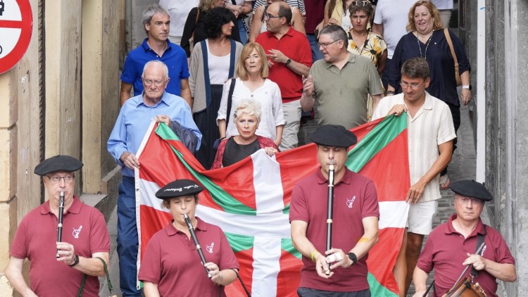 “El liderazgo del PNV se sustenta en su permanente defensa de la libertad de Euskadi y de los derechos de todos los vascos”, subraya la presidenta del GBB