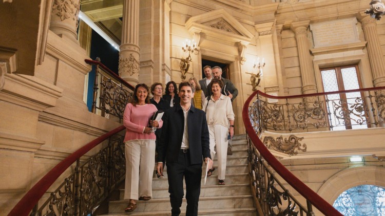 Jon Insaustik aro berri bat ireki du Donostiarentzat, etxebizitza eskuragarria, ekonomia berritzailea eta gizarte-kohesioa etorkizuneko ardatz hartuta