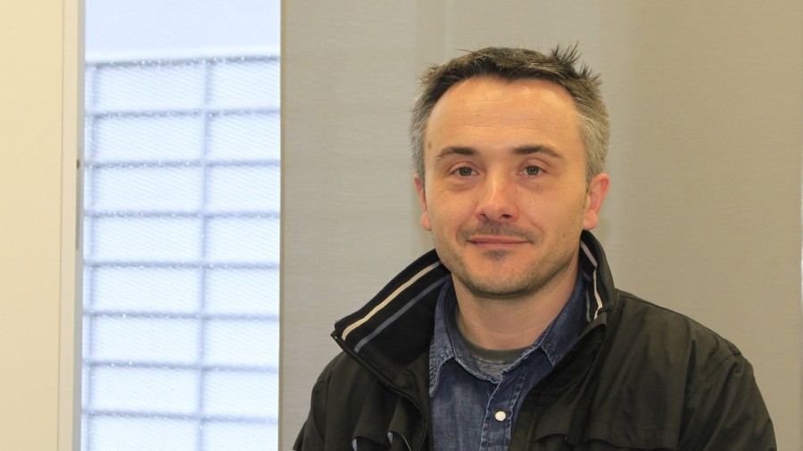 EAJk BILDU eta PP alderdien jarrera salatu du, izan ere ez dute onartu Batzar Nagusietan Karlos I.-ri buruzko batzorde txostengilea egitea