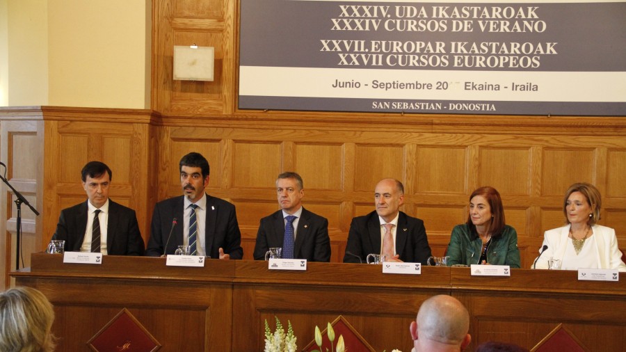 Eneko Goiak azpimarratu du Udako Ikastaroen eta sustatu nahi duen Donostiaren arteko lotura. 