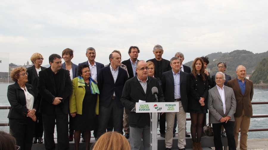 Agirretxea: “Nosotros somos los que defendemos los intereses de nuestro pueblo en Madrid; cuando uno vota EAJ-PNV vota a representantes de Euskadi para Euskadi” Agirretxea: “Nosotros somos los que defendemos los intereses de nuestro pueblo en Madrid; cuando uno vota EAJ-PNV vota a representantes de Euskadi para Euskadi”