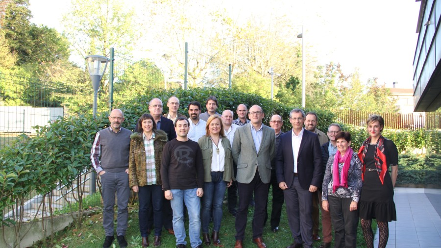 EAJ-PNV reúne a sus alcaldes para analizar los proyectos pendientes con Madrid