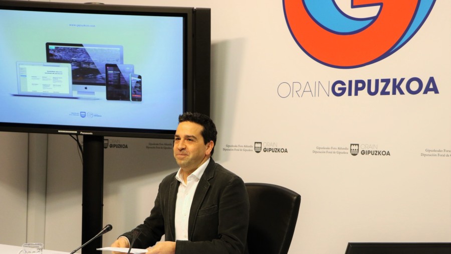 Gardentasunean, gertutasunean eta eraginkortasunean oinarritutako web orri berria aurkeztu du Aldundiak 