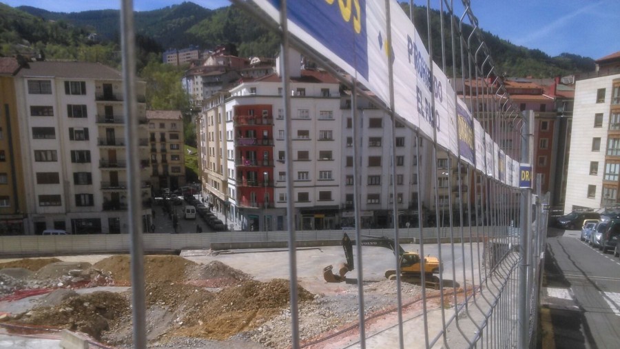 El PNV de Eibar muestra su preocupación por la ralentización de las obras de Errebal