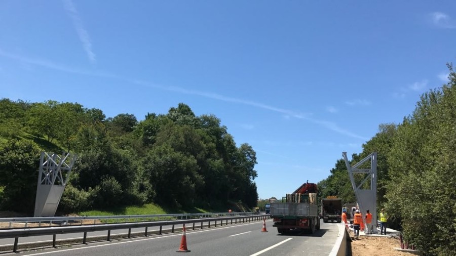 La Diputación Foral de Gipuzkoa comienza  a colocar los arcos del sistema AT