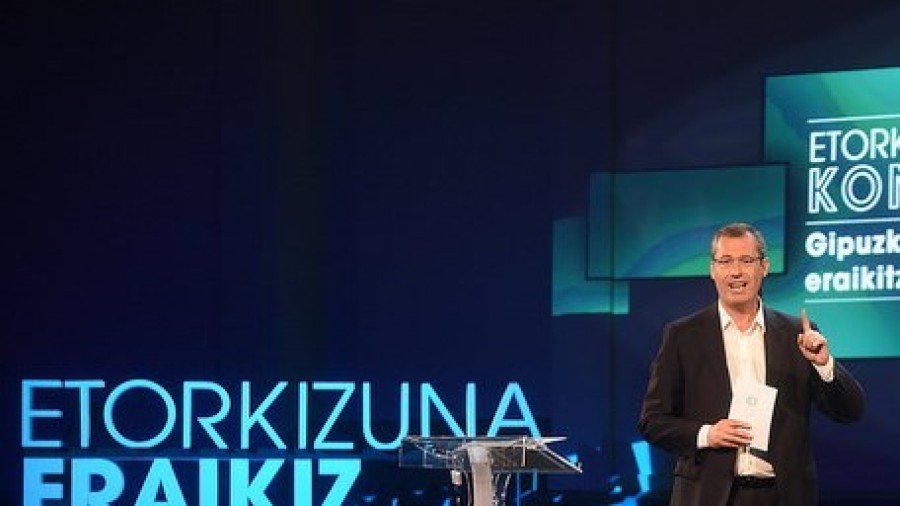 Jendearen konfiantza berreskuratu eta gure etorkizuneko erronkei erantzutea dira Etorkizuna Eraikizen esentzia