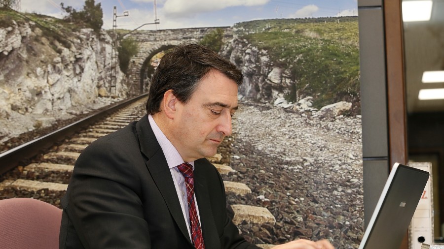 Aitor Estebanek Mariano Rajoyri torturengatik kondenatutako UCOko Operazio Buruaz: “Ez zarete kentzera ausartuko esango dutenaren beldur zaretelako, baina horixe da egin beharko zenuketena” Aitor Estebanek Mariano Rajoyri torturengatik kondenatutako UCOko Operazio Buruaz: “Ez zarete kentzera ausartuko esango dutenaren beldur zaretelako, baina horixe da egin beharko zenuketena”