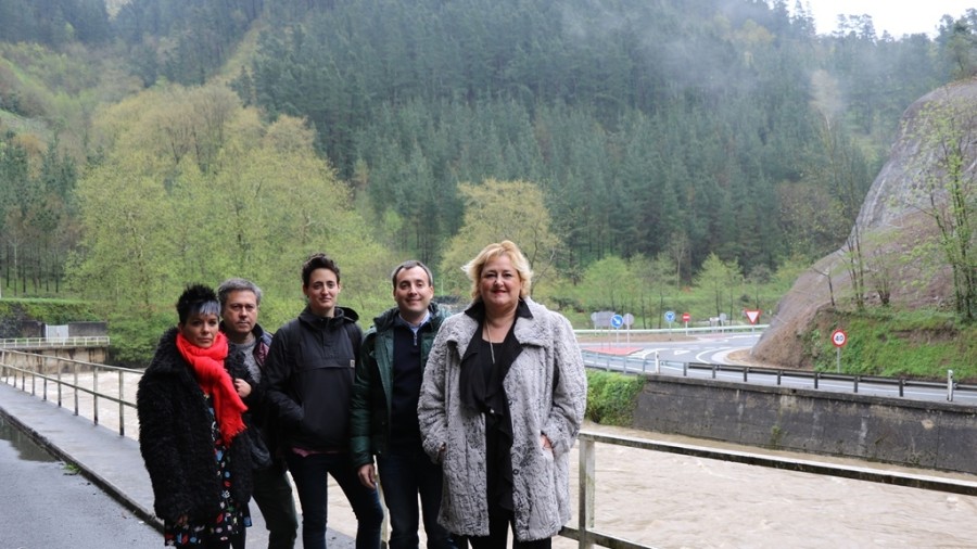 Finaliza la construcción de la rotonda que facilita el acceso a Soraluze
