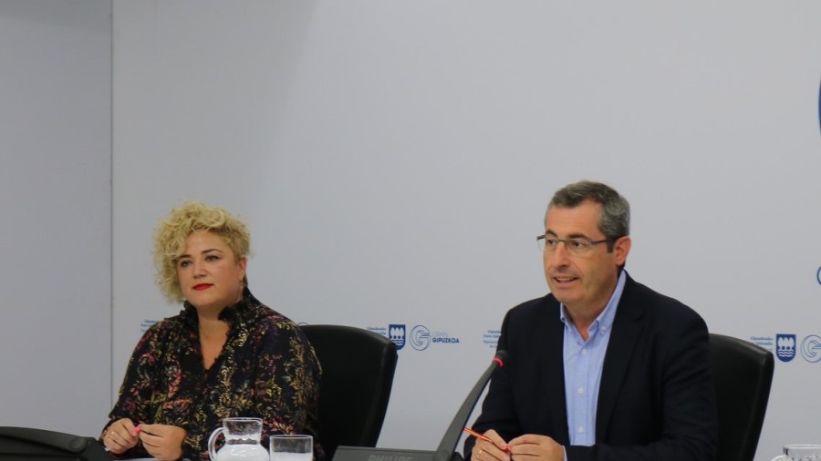Onetsi dira Oñatiko eta Errenteriako egoitzak Kabian sartzeko hitzarmenak