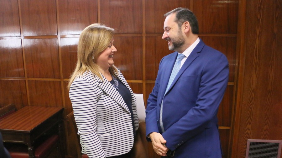 Iparragirre traslada al Ministro de Fomento la reclamación para aumentar la frecuencia de trenes en la comarca del Bidasoa 