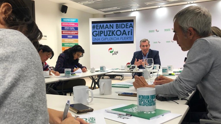 Lo que está en juego el 26-M es quién va a gobernar en Gipuzkoa durante los próximos cuatro años, EAJ-PNV o la izquierda abertzale Lo que está en juego el 26-M es quién va a gobernar en Gipuzkoa durante los próximos cuatro años, EAJ-PNV o la izquierda abertzale