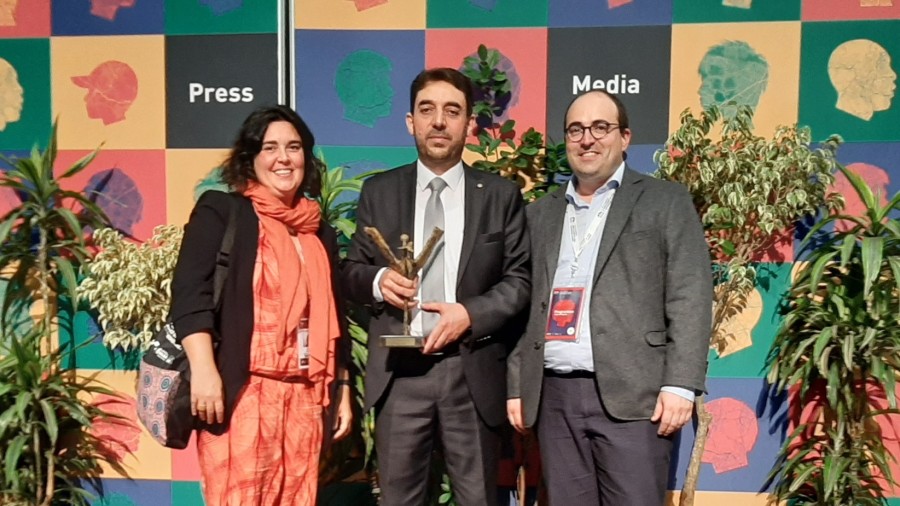 Libanoko Arsal hiriak jaso du Peace Prize saria, bakearen alde egiten ari den ahalegin komunitarioagatik Libanoko Arsal hiriak jaso du Peace Prize saria, bakearen alde egiten ari den ahalegin komunitarioagatik