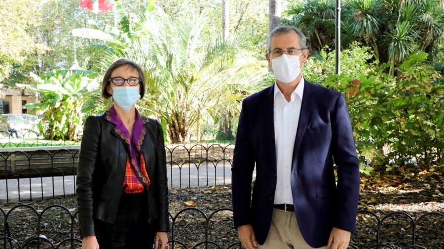 Aldundiak eta Eusko Ikaskuntzak harremanak estutu dituzte euskal gizartearen egungo eta etorkizuneko erronkei elkarrekin erantzuteko