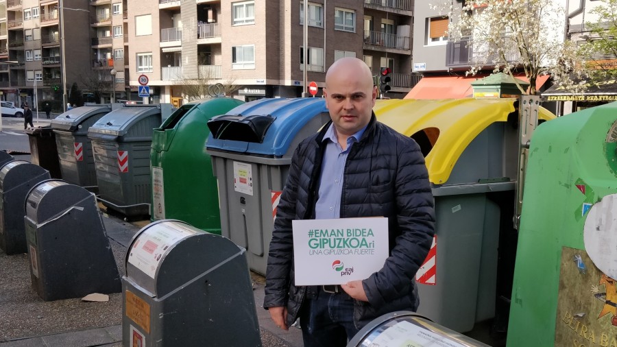 Lasarte-Orian lurpeko edukiontziak kentzearen alde gaude