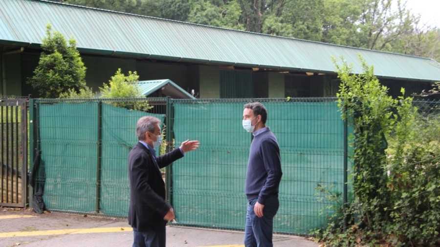 Irungo EAJk San Martzial Txingudiko tenis pistak egokitzea proposatu du