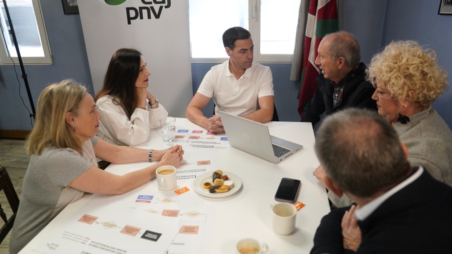 Pertsona bakoitzaren “behar eta nahietan” oinarritutako gizarte eta osasun zerbitzuen sarea indartzeko apustua berretsi du EAJ-PNVk