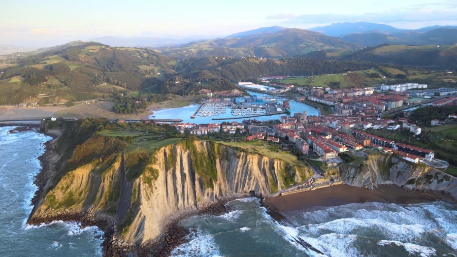 EAJ-PNV muestra su profunda preocupación por el cierre de Balenciaga y exige respuestas al Ministerio de Madrid para asegurar la continuidad del Astillero