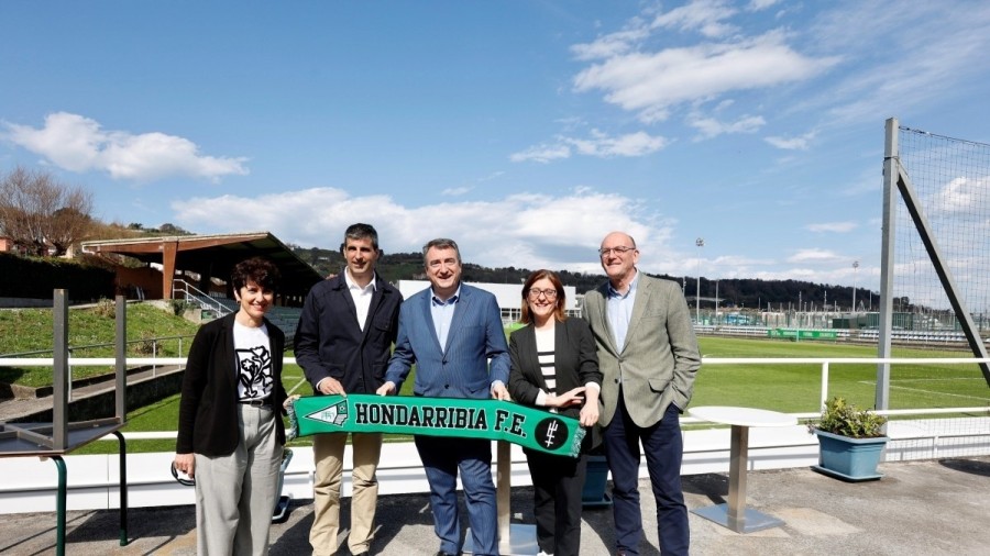 Espainiako gobernuak Hondarribiak Kosta zuzendaritzarekin duen gatazka konpontzeko prozesua hasi du, EAJ-PNVrekiko akordioa betetzera begira Espainiako gobernuak Hondarribiak Kosta zuzendaritzarekin duen gatazka konpontzeko prozesua hasi du, EAJ-PNVrekiko akordioa betetzera begira