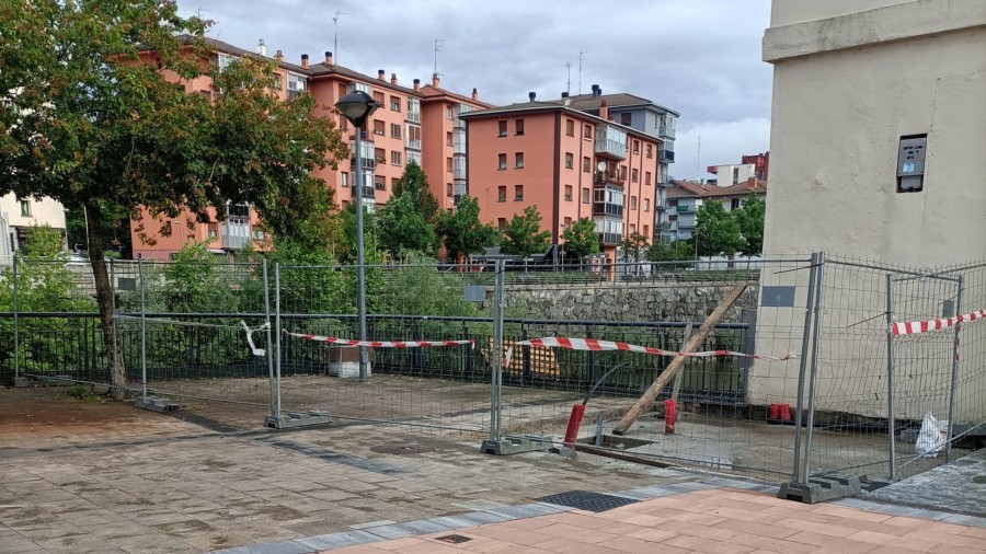 Villabonako EAJ-PNVk bainu publikoen promesa ez dela bete salatu du