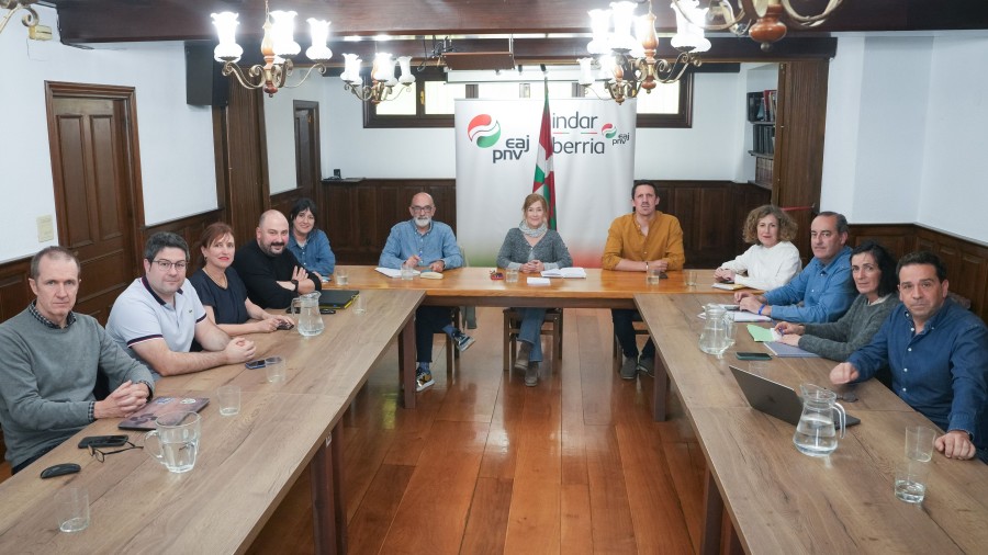 “Culpar a la Ertzaintza, como han hecho la alcaldesa de Azpeitia y EH Bildu, avala el recurso a la violencia”