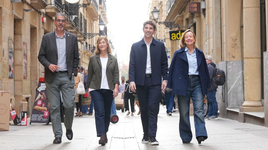 Jon Insaustik etorkizuneko Donostiaren lekukoa hartuko du Jon Insaustik etorkizuneko Donostiaren lekukoa hartuko du