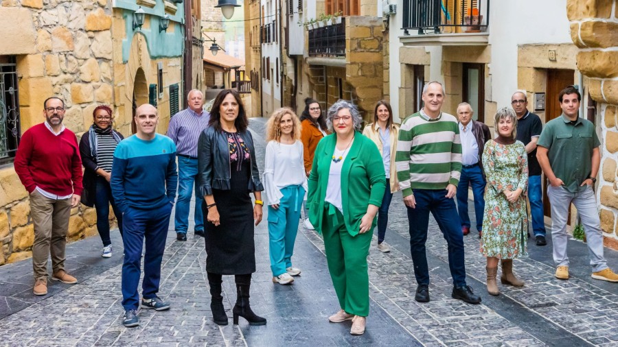EAJ-PNV de Orio celebra la buena acogida de la Parrilla Festa, pero recuerda: “no puede sustituir al histórico Bisigu Eguna”● El grupo jeltzale valora positivamente la nueva celebración gastronómica, pero recuerda que el Bisigu Eguna forma parte de nuestro ADN “Orio Estilora!” y debe mantenerse como una cita irrenunciable del calendario local. EAJ-PNV de Orio celebra la buena acogida de la Parrilla Festa, pero recuerda: “no puede sustituir al histórico Bisigu Eguna”● El grupo jeltzale valora positivamente la nueva celebración gastronómica, pero recuerda que el Bisigu Eguna forma parte de nuestro ADN “Orio Estilora!” y debe mantenerse como una cita irrenunciable del calendario local.