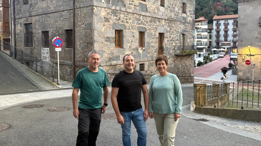 EAJ-PNV Soraluzek Udal Gobernuaren norabide eta lidergo falta salatu du eta oposizioan egiten ari den lan eraikitzailea aldarrikatu du