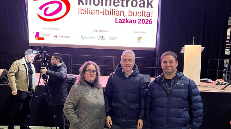 Lazkaoko EAJ-PNVk eskerrak eta babesa adierazi dizkio San Benito Ikastolari, Kilometroak 2026 antolatzeko erronka hartzeagatik