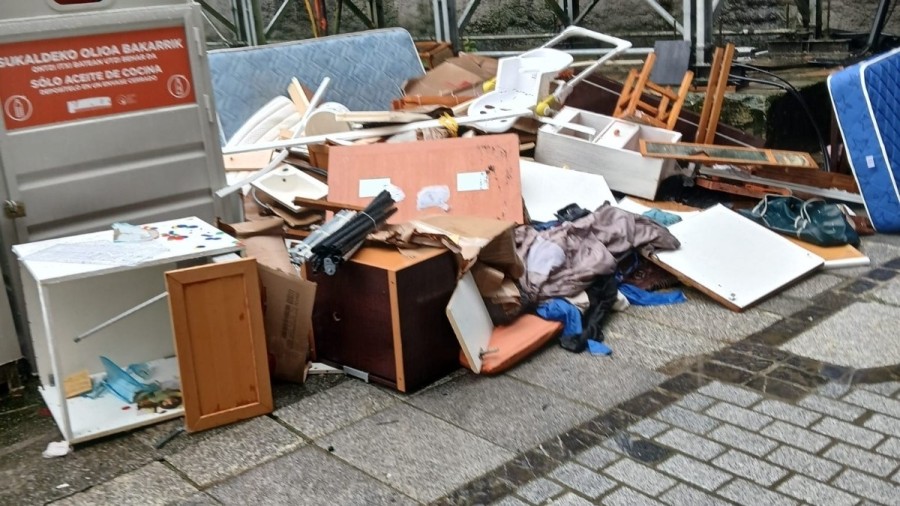 El Grupo Municipal de EAJ-PNV considera preocupante la progresiva caída de la recogida selectiva de basura, una bajada del 5% en dos años