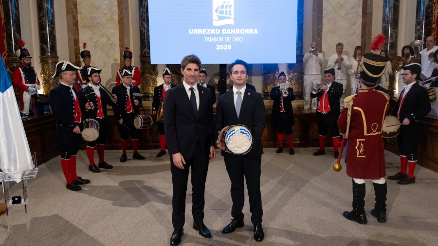 Xabier Anduaga ha recibido el Tambor de Oro 2026