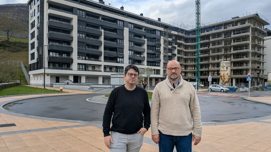 EAJ-PNVk etxebizitza eskaintza zabaltzeko irtenbideak aurkeztu ditu eta EH Bilduri Sierben eraikinaren erosketan koherentziarik ez izatea leporatu dio