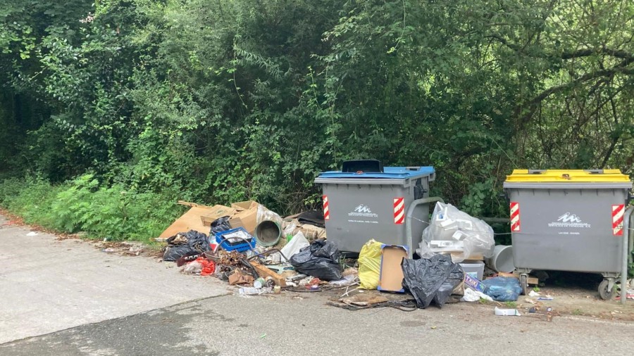 EAJ-PNV denuncia la situación de los contenedores en Jaizubia y otros puntos rurales