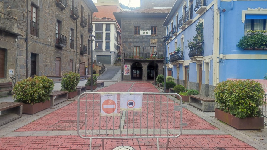 EAJ-PNVk EH Bilduk Soraluzeko alde zaharrerako sarbidea konpontzeko duen gelditasuna salatu du
