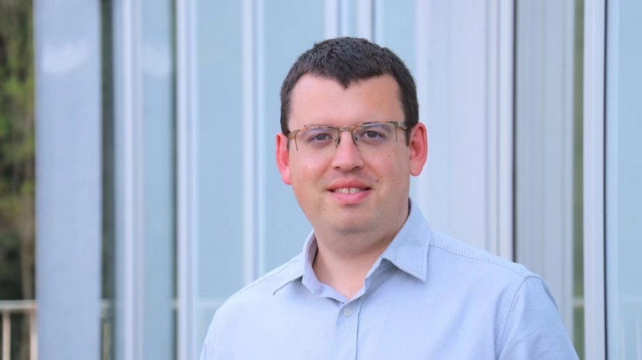 EAJ-PNVk irmotasun osoz gaitzetsi du Arrasaten ertzain batek jasandako erasoa