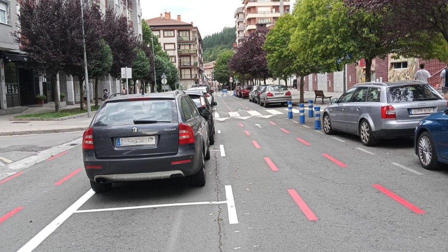 Aretxabaletako EAJ-PNVk EH Bilduk bultzatutako mugikortasun aldaketen berrikuspena eta herritarrak gehiago entzutea eskatu ditu