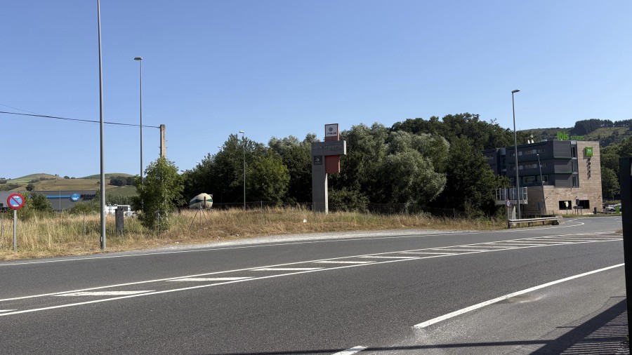 Zestoa-Zumaia peajeko autobus geltokiak, oraindik egiteko: Zestoako EAJ-PNV lanean ari da arazoari irtenbidea emateko