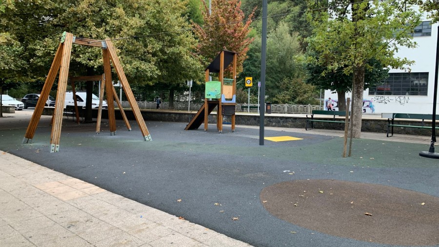 EAJ-PNV reclama mejorar el mantenimiento de los parques infantiles y cubrir el parque de la Musika Eskola